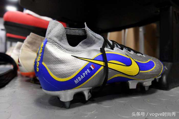 世界杯足球鞋介绍,内马尔世界杯穿的什么鞋