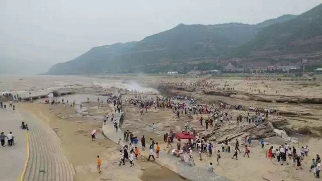 壶口古渡口小镇视频,黄河口文化艺术城集市