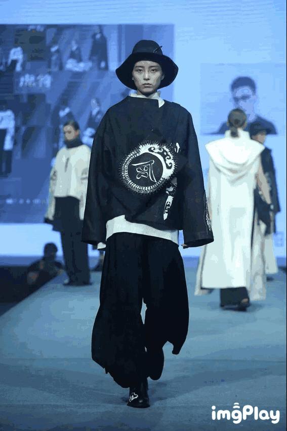 舞台上服装设计,舞台上的服装设计