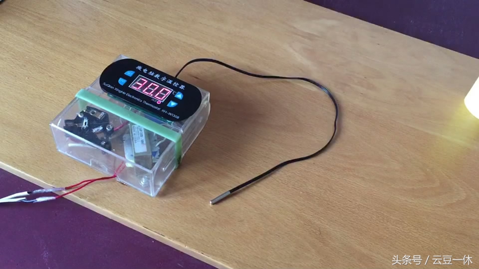 迷你喷雾补水器拆解,夏天必备神器喷雾器