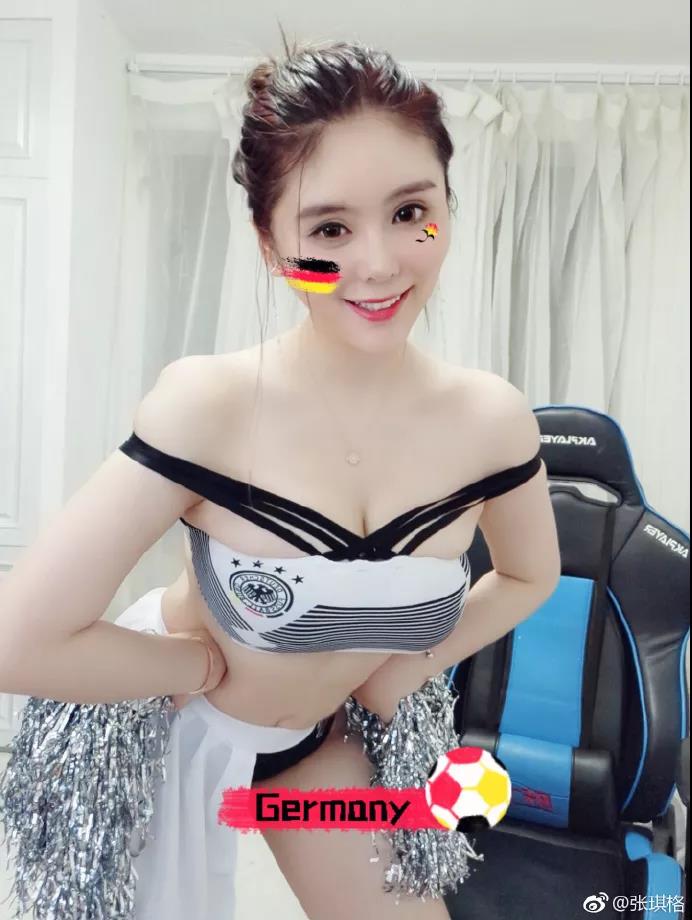 LOL：张琪格晒性感照自称清纯玉女前往日本