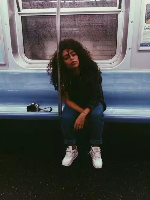 相亲正能量的句子简短英文,找对象宣言简短英文短句