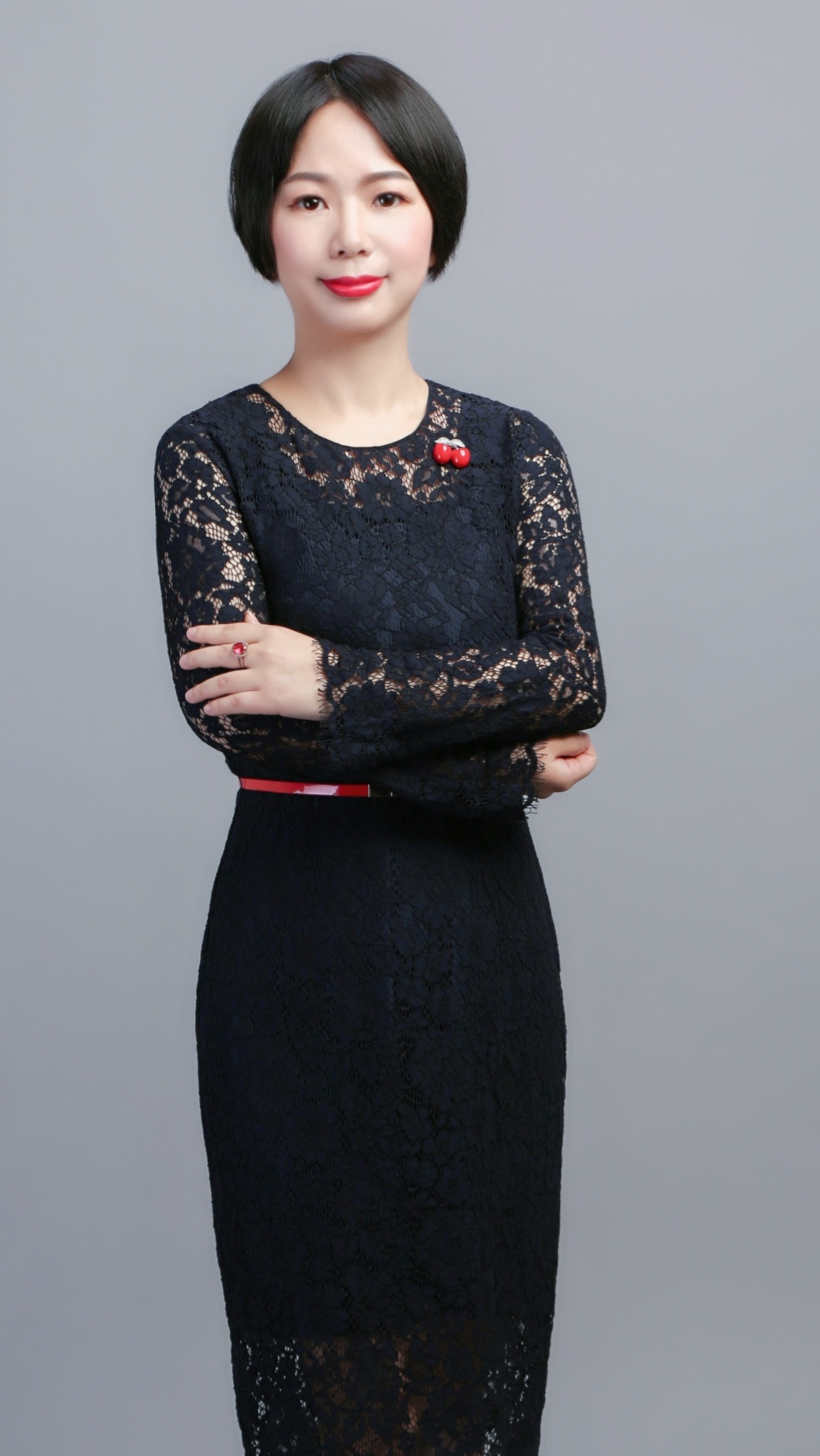 胸高穿什么样的上衣不显胖,胸大穿什么衣服都显胖为什么