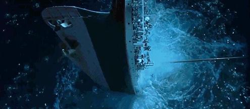 翻船的那一刻,翻船的瞬间