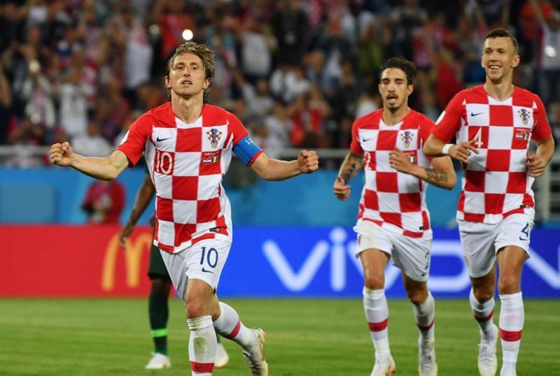 势均力敌血性格子军团难敌快乐小狮子