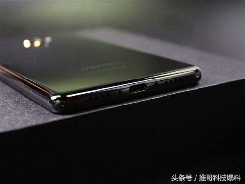 三星s8值不值得升级安卓9,三星s8满满廉价感