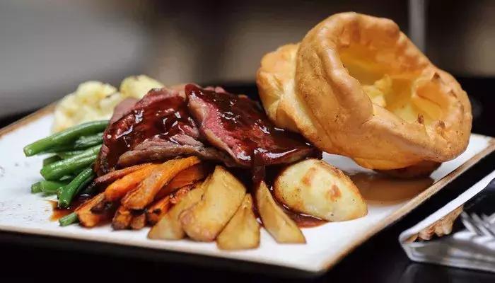 足球每日三道硬菜推荐,足球十大必吃美食