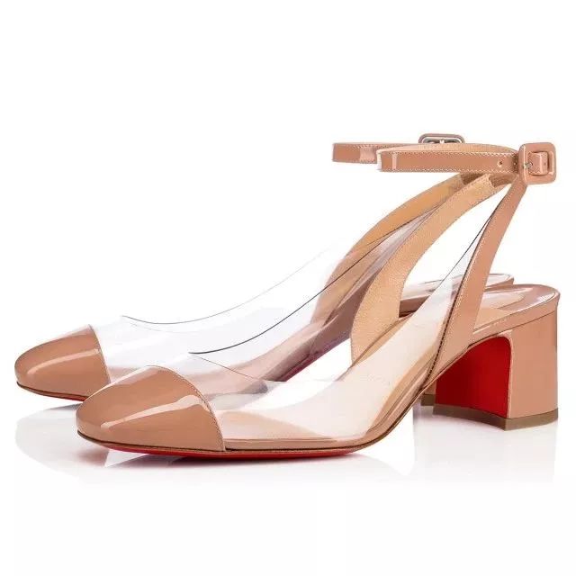 不get一件pvc单品,还怎么愉快的做彼此的塑胶姐妹花?