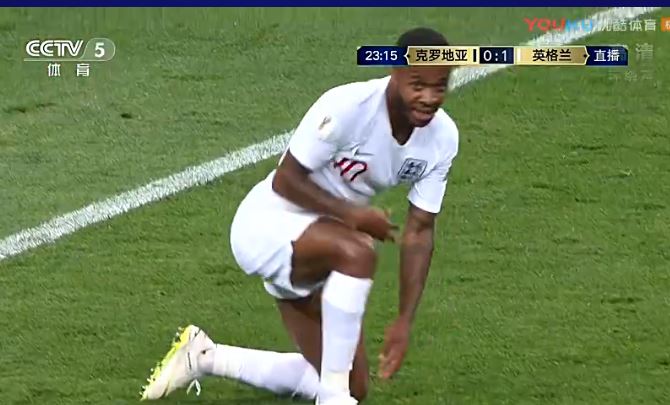 斯特林快乐足球名场面,快乐足球斯特林为什么还能首发