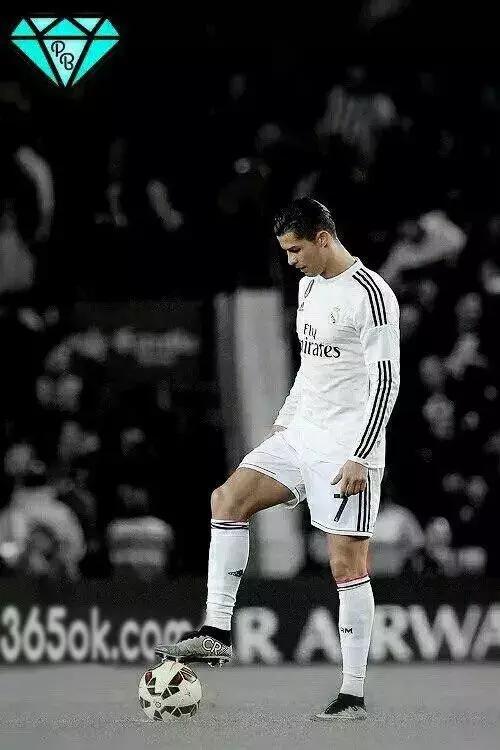 你九年前的身影永远在我们眼前飘荡——C罗