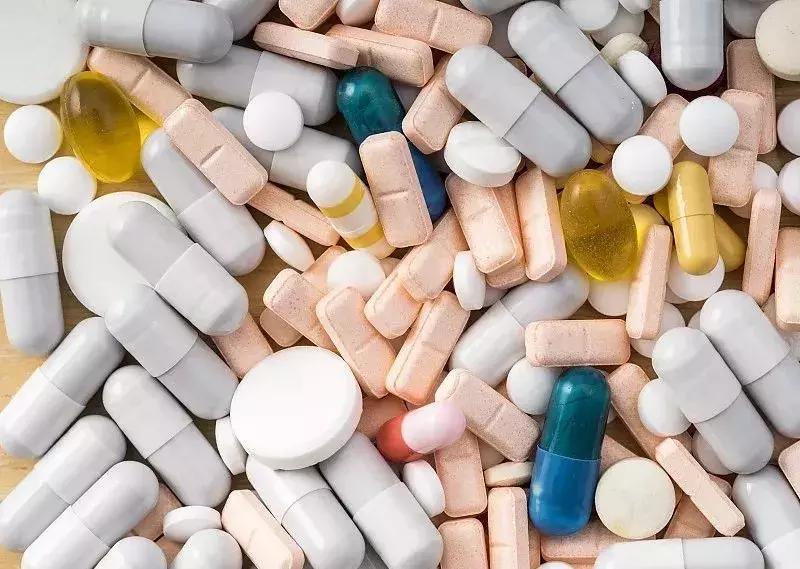 两岁女童“乳房发育”、“阴道出血”，竟是把这个当糖吃了！