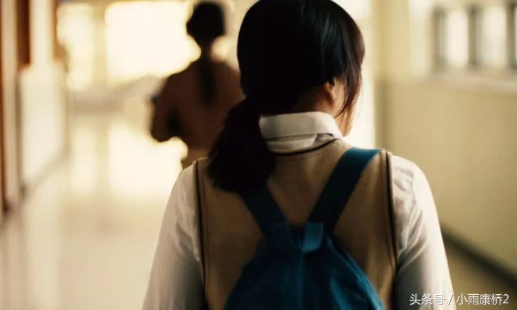 酒吧监控曝光：女孩被性侵，有多容易