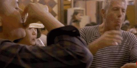 奥巴马吃越南美食视频,奥巴马吃越南河粉