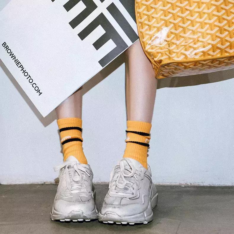 换一双鞋换一套衣服,换一个鞋配裙子很好看