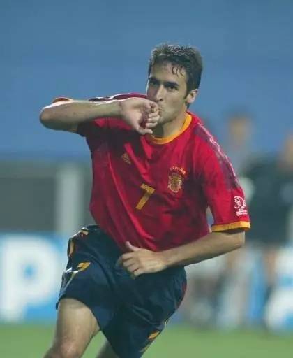 国足球员庆祝动作集锦,盘点国足也让人激动落泪的时刻