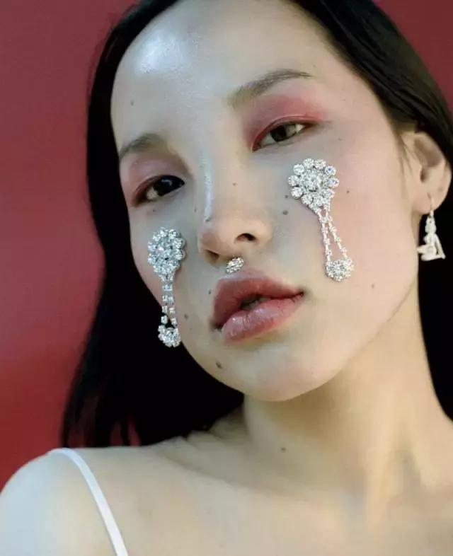 Dior:丑?不存在的!面瘫视觉系麻豆才是高级!