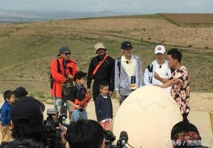 范丞丞离开舞台了吗,范丞丞解散舞台表演