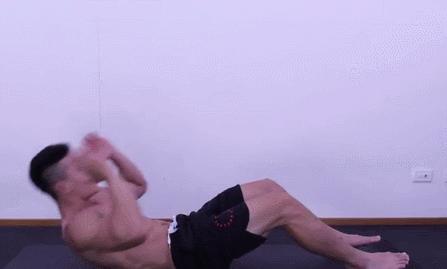 在家用瑜伽垫怎么练腹肌动作,瑜伽垫健身动作腹肌怎么练好看