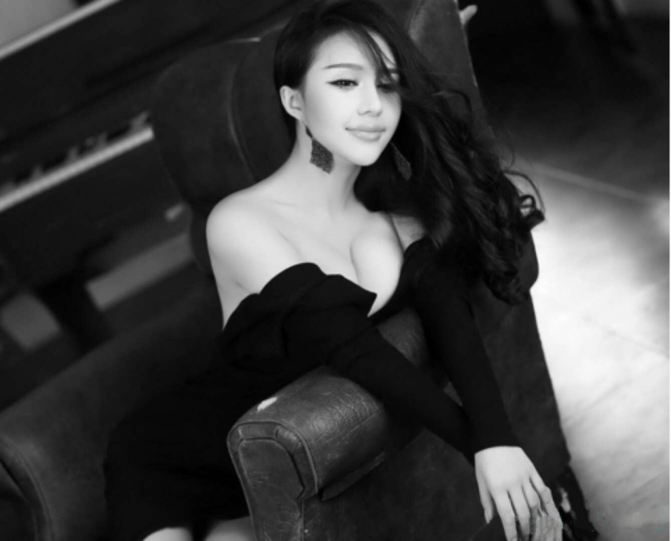 论身材美貌只算一般,论身材苗条