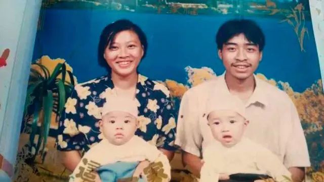 首位农民工全国人大代表胡小燕：从南下打工还债到被*家宝温**点赞的“明星”