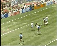 被称上帝之手足球,手球是球王必经之路