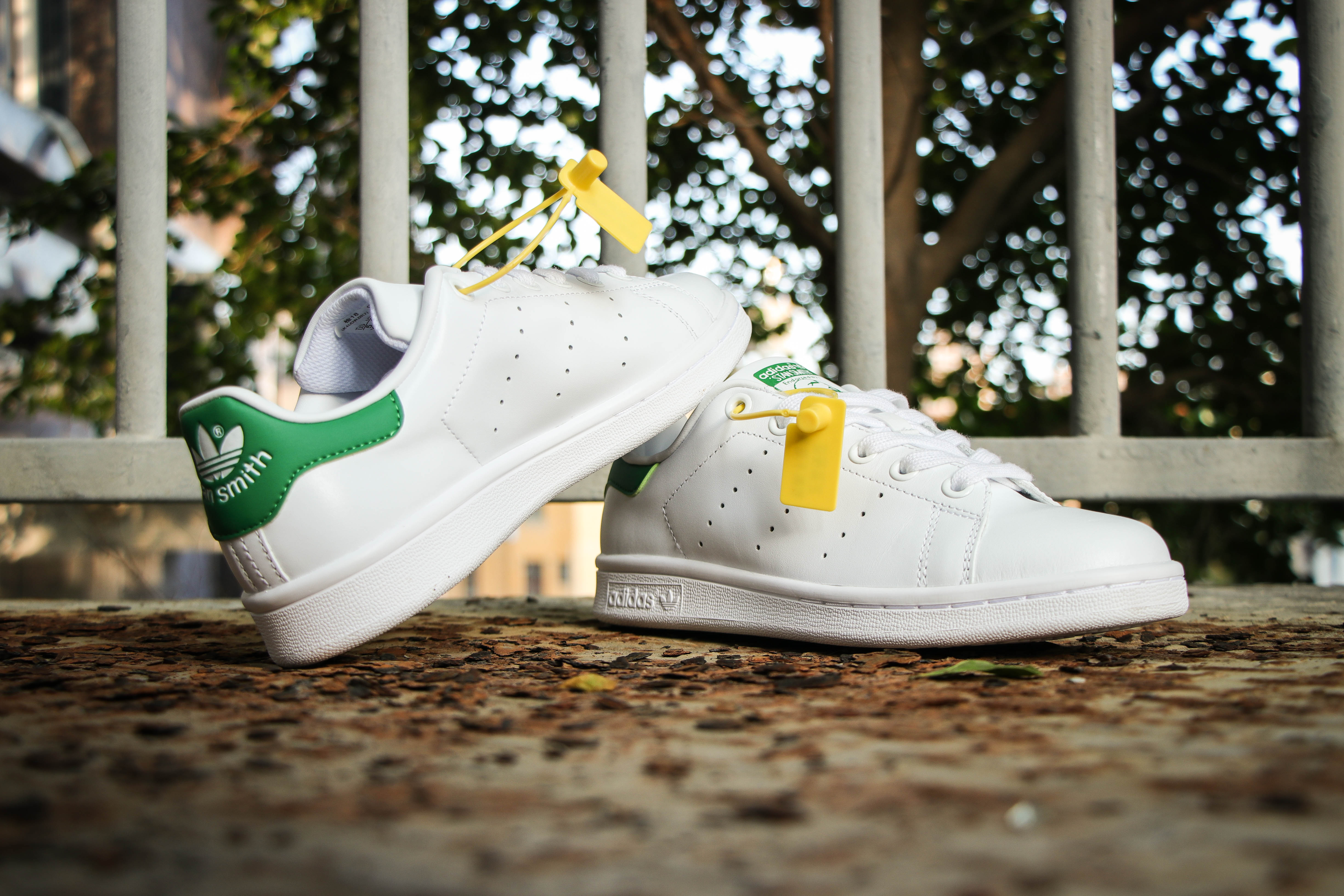 阿迪达斯斯坦史密斯哪款经典,小白鞋阿迪达斯高配