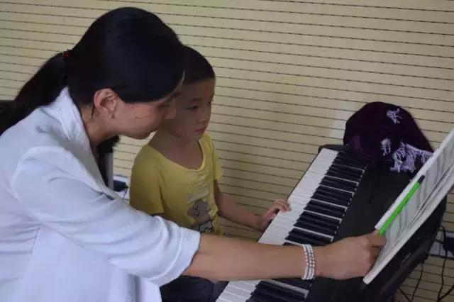 电子琴指法入门教学,电子琴指法口诀入门教程