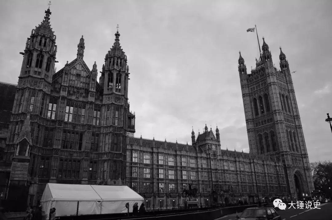 世界杯精彩播报,世界杯决赛解说感触