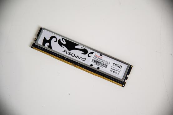 不能去现场看决赛？也许你应该组建一台看球神器