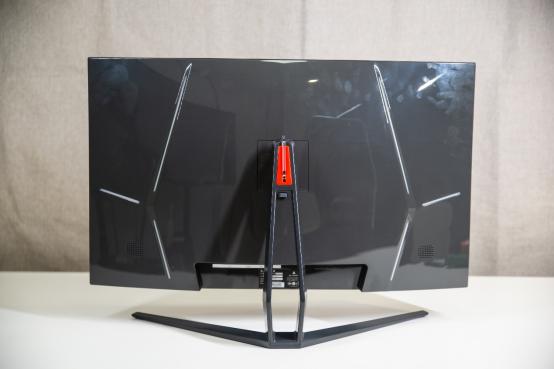 不能去现场看决赛？也许你应该组建一台看球神器