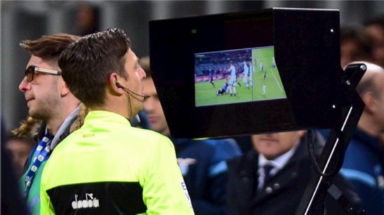 足球比赛裁判需要什么,足球比赛主裁判可以判自己下场吗