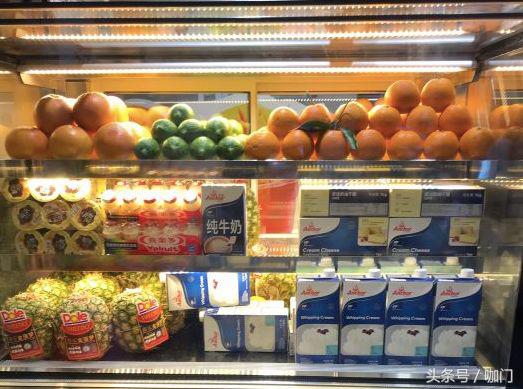 和我在成都的街头走一走歌词图片,网红烧仙草奶茶