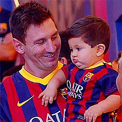 梅西三个儿子世界杯,梅西和他的三儿子暖心互动