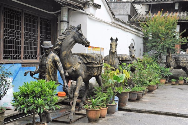 腾冲凤凰宝集泡温泉,腾冲民宿泡温泉推荐