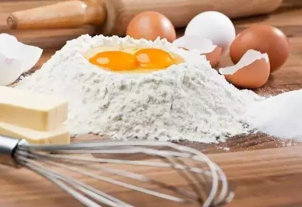 蒸包子前一晚发面的方法和技巧,包子店蒸包子不塌陷不回缩技巧