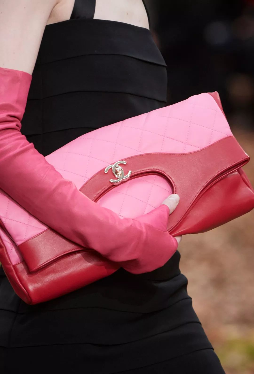 买包包就像白送的一样,买包就是投资