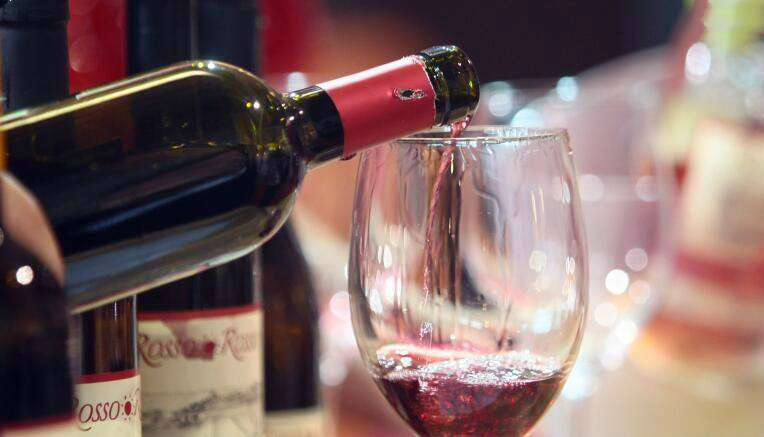 同事送礼应该送给哪些人,给同事送礼的正确方式