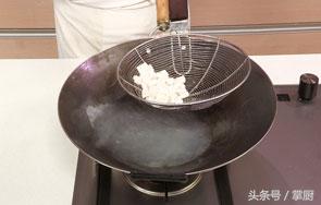 鲜鱿鱼丝怎么炒又嫩又好吃,怎么炒鱿鱼丝才好吃又简单