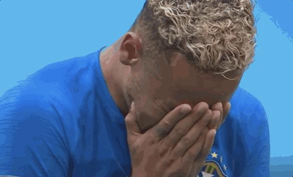 世界杯精彩瞬间值得记录,足球世界杯那些催人泪下的一幕