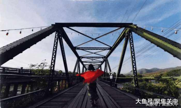 20岁姑娘一个人穷游中国,山西姑娘一个人在旅游