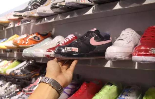 香港假货被查,香港查获假货视频