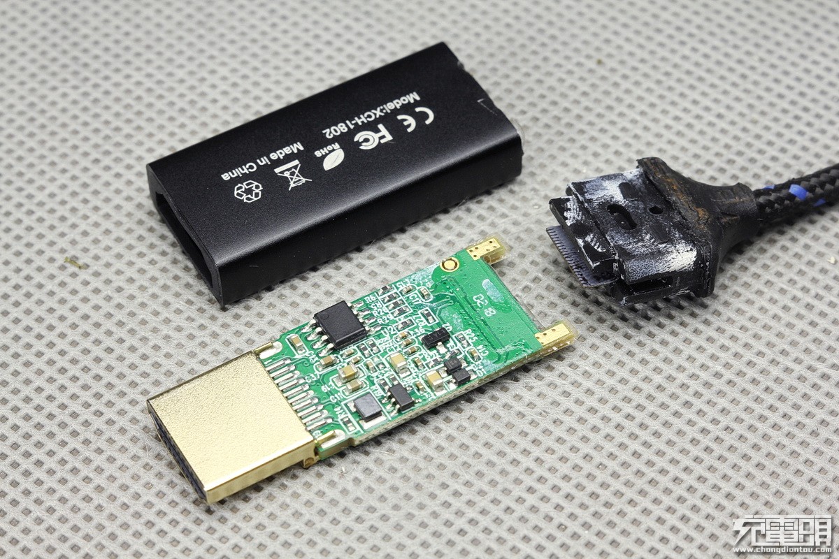 如何将手机屏幕投到显示屏上,手机怎么直接投到显示屏