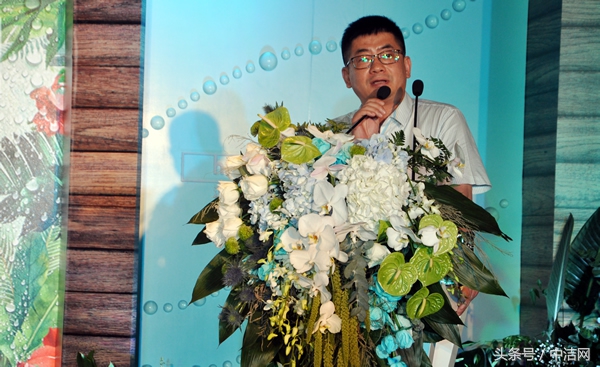 沐浴新体验智能控温淋浴头,高端的花洒沐浴体验