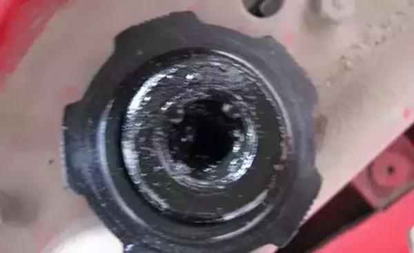 嘉实多假机油鉴别,假机油到底有多严重