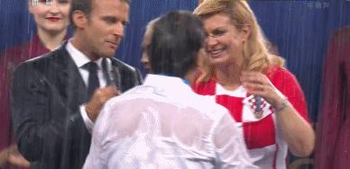 世界杯足球史上的至暗时刻,足球世界杯十大感人瞬间