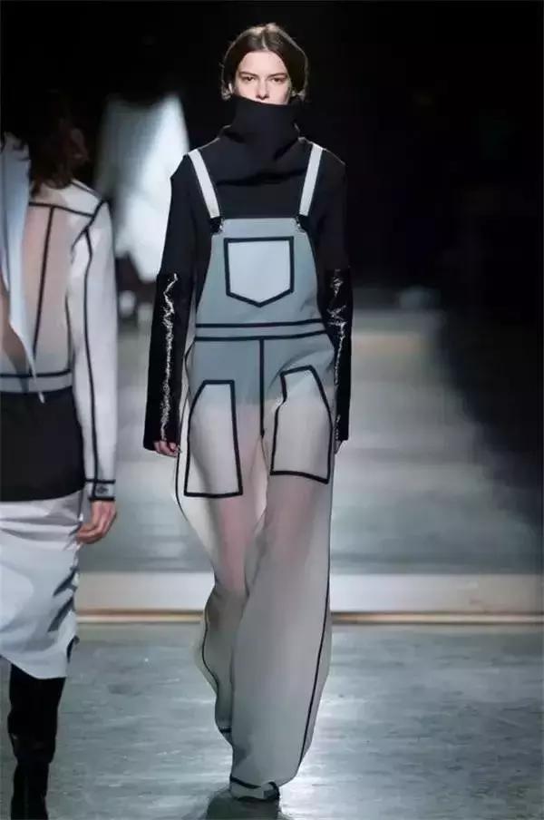 香奈儿透明口红雨衣,香奈儿夏季雨靴