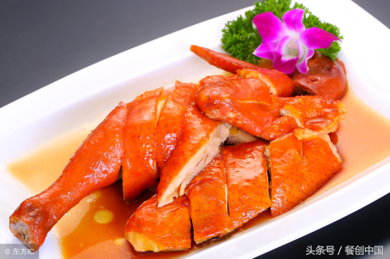 荔枝木烧鸡全过程,广东荔枝木烧鸡