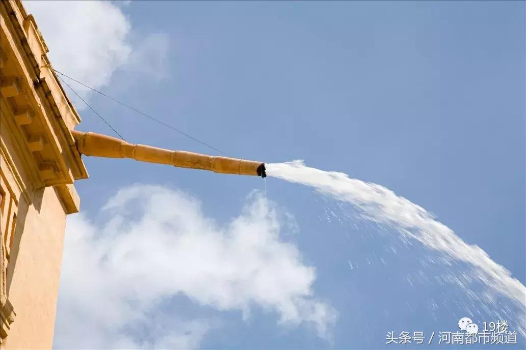 水管破裂一晚，杭州一女士竟收到1万5的天价水费！