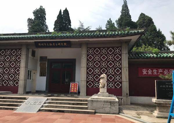 郑州违停几天车拖走,郑州违停严重车辆当场拖移