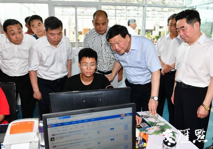 娄勤俭宿迁徐州调研脱贫攻坚:与乡村振兴融为一体系统推进